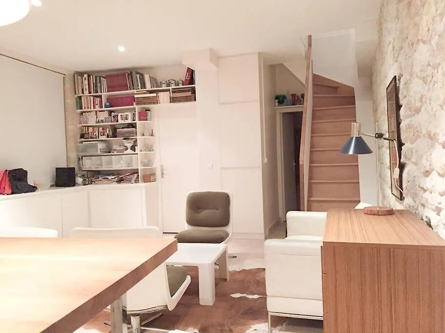 Duplex Sur 2 Etages - Le Marais - Paris Centre Apartamento